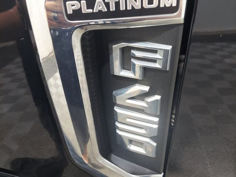 Used 2017 Ford F450 Platinum w/ Platinum Ultimate Package AWD/4WD image 2