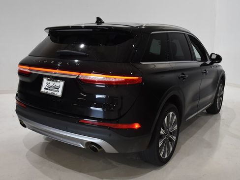 Used 2020 Lincoln Corsair Reserve AWD/4WD image 4