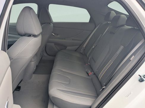 New 2026 Hyundai Elantra SEL Sport FWD image 14