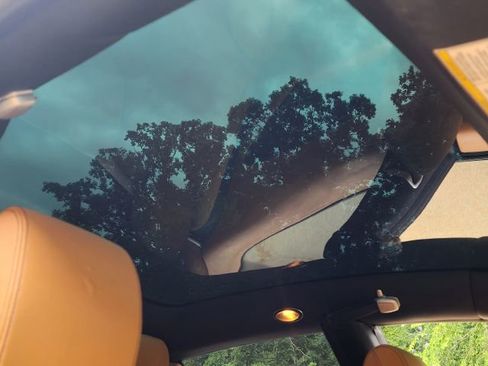 Used 2016 Ferrari FF image 3