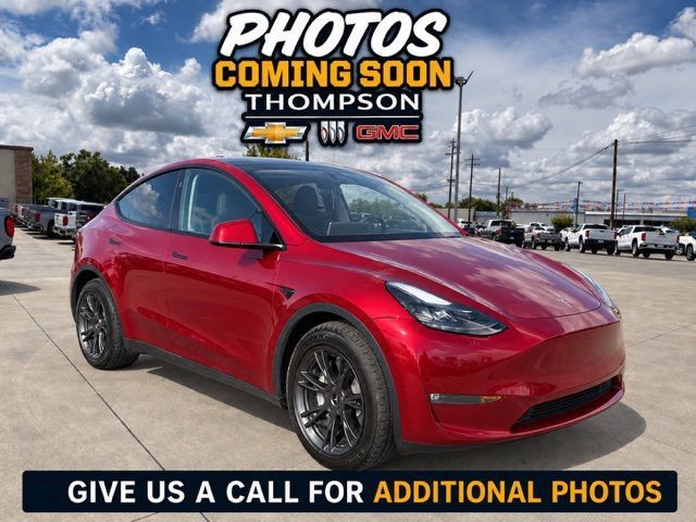 Used 2025 Tesla Model Y Long Range AWD/4WD image 1