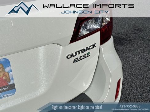 Used 2017 Subaru Outback 2.5i Touring image 11