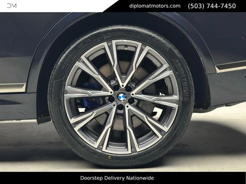 Used 2021 BMW X7 M50i image 45