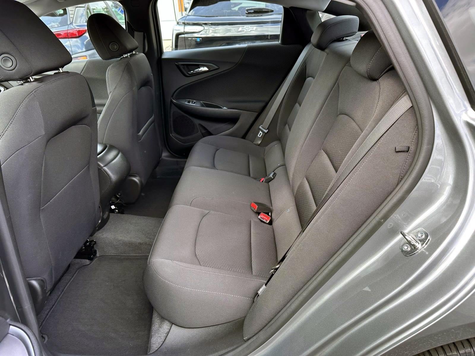 Used 2024 Chevrolet Malibu RS FWD image 12
