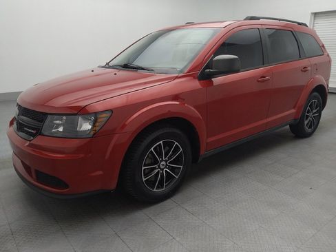 Used 2018 Dodge Journey SE w/ Popular Equipment Group image 2