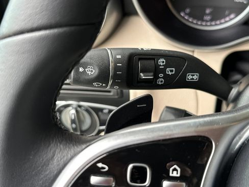 Certified 2022 Mercedes-Benz GLC 300 w/ Premium Package Lite image 34