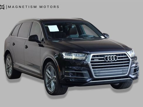 Used 2018 Audi Q7 3.0T Prestige w/ Prestige Package AWD/4WD image 6