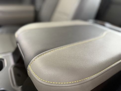 Used 2024 Chevrolet Silverado 1500 ZR2 w/ Technology Package image 45