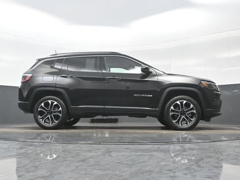 Used 2022 Jeep Compass Limited w/ Sun and Sound Group image 30