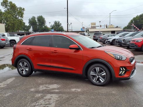Used 2022 Kia Niro LXS image 18