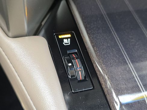 Certified 2020 Lexus GX 460 Luxury w/ Accessory Package image 14