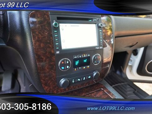 Used 2014 GMC Sierra 3500 Denali w/ Suspension Package, Off-Road AWD/4WD image 22