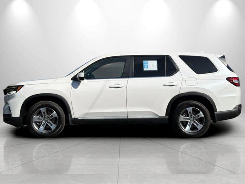 Used 2025 Honda Pilot EX-L image 5
