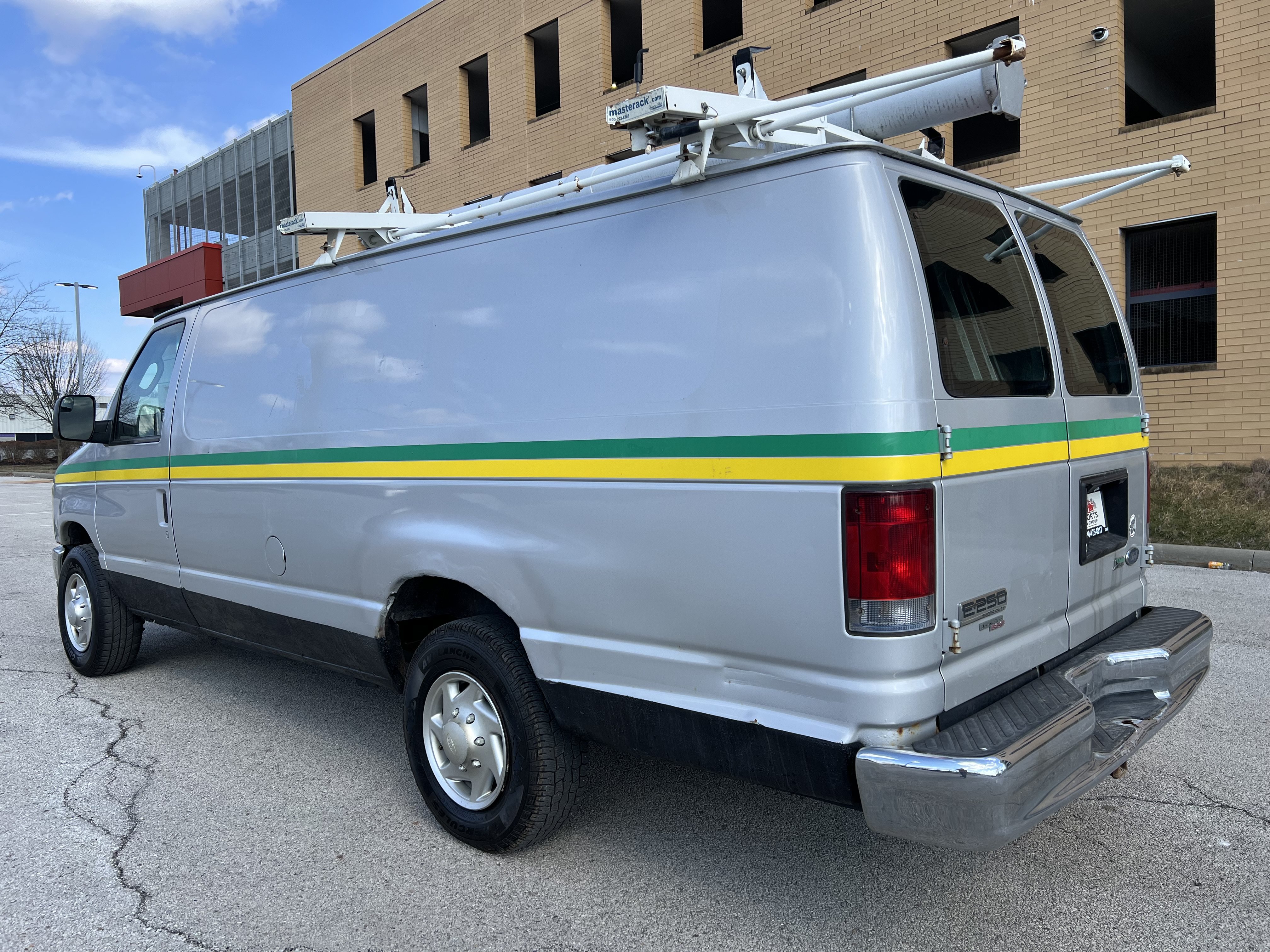 Used 2011 Ford E-250 and Econoline 250 Extended w/ Commercial Cargo Van Pkg RWD image 5