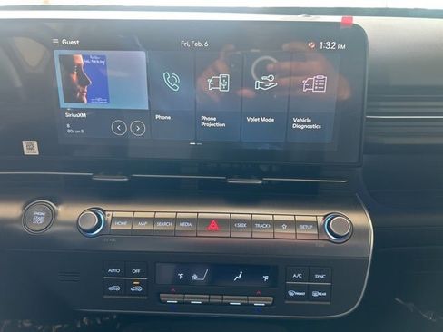 New 2026 Hyundai Kona SEL Premium image 8