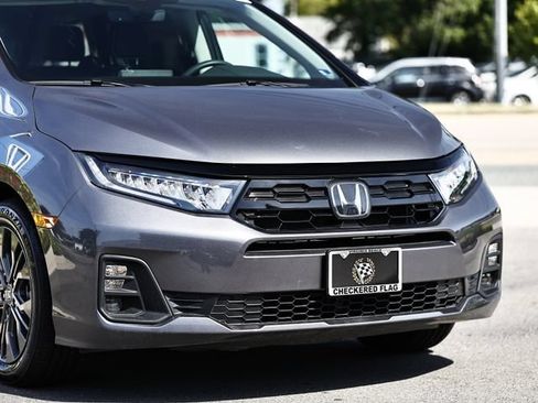 Used 2026 Honda Odyssey Touring image 12