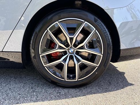 New 2026 BMW i5 eDrive40 w/ M Sport Package RWD image 10