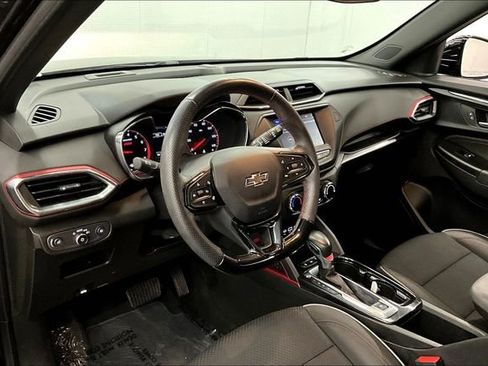 Used 2023 Chevrolet TrailBlazer RS FWD image 15