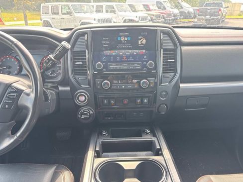 Used 2024 Nissan Titan PRO-4X w/ Pro-4x Convenience Package AWD/4WD image 22