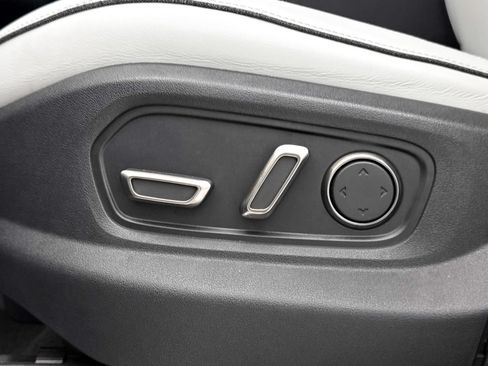 Used 2023 Rivian R1S Adventure AWD/4WD image 47