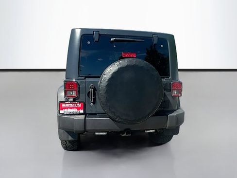 Used 2017 Jeep Wrangler Sport AWD/4WD image 7