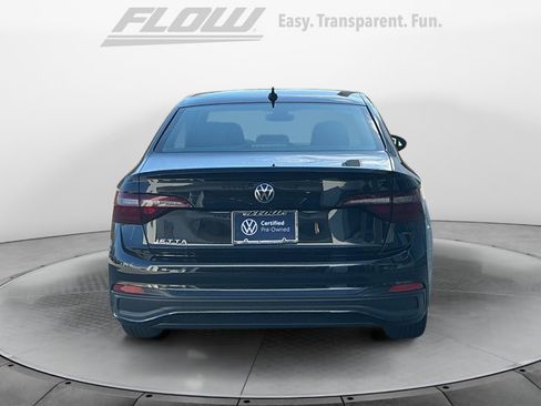 Used 2024 Volkswagen Jetta Sport image 8