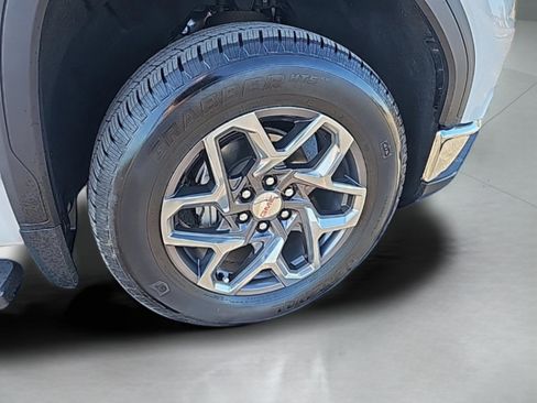 Used 2024 GMC Sierra 1500 SLT w/ SLT Premium Plus Package image 27