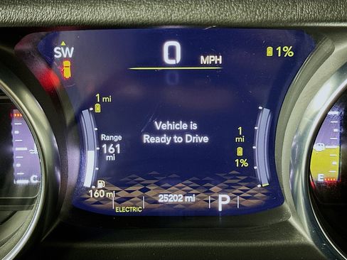 Used 2023 Jeep Wrangler Unlimited Sahara w/ Cold Weather Group AWD/4WD image 18