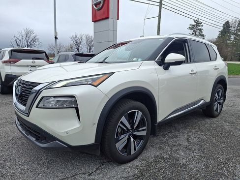Certified 2023 Nissan Rogue SL w/ SL Premium Package AWD/4WD image 4