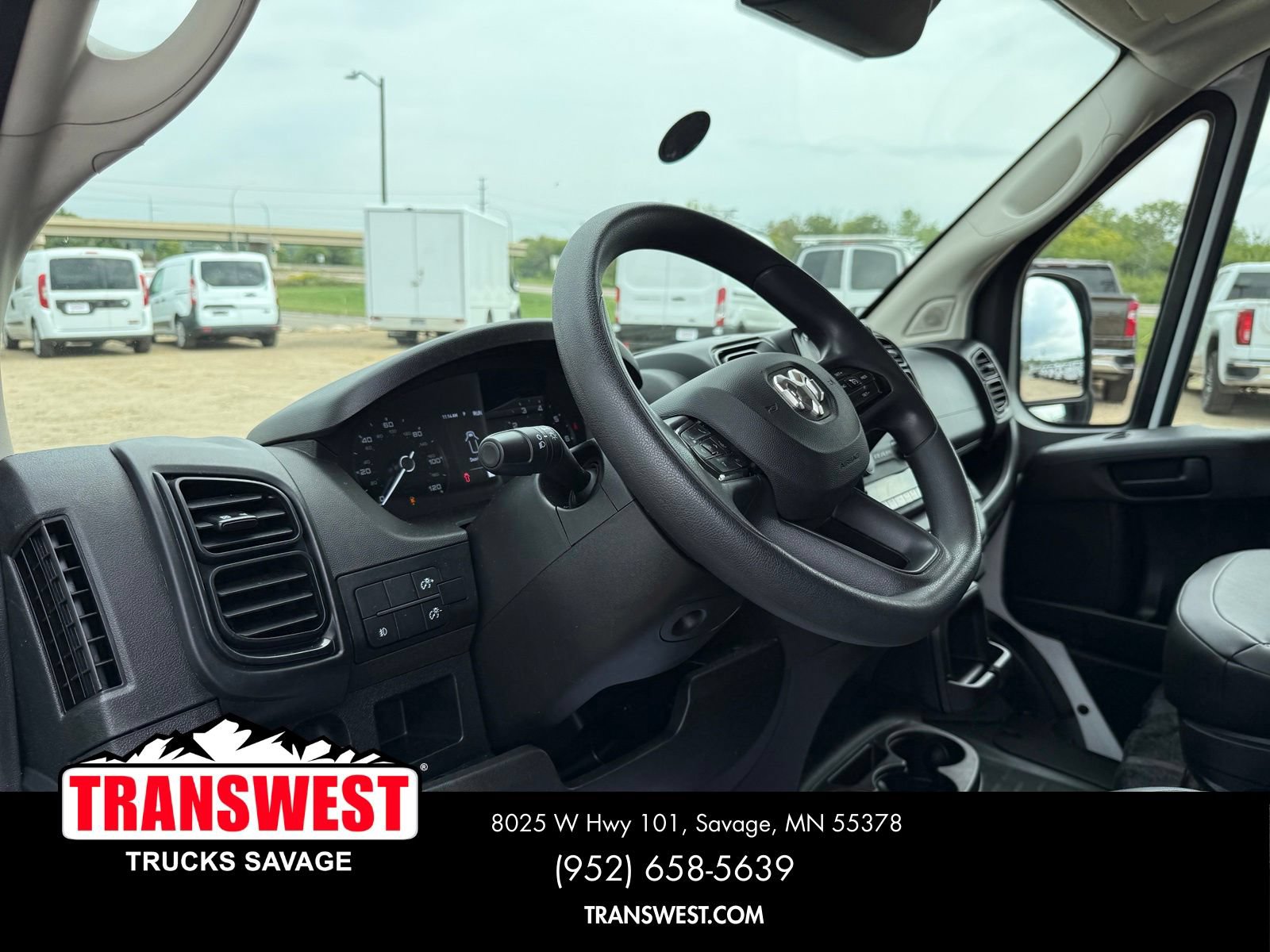 Used 2025 RAM ProMaster 2500 w/ Convenience Group FWD image 4