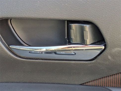 Used 2024 Nissan Kicks SR image 33