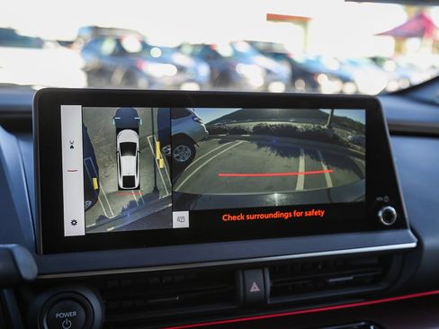 Used 2024 Toyota Prius Prime Premium image 24