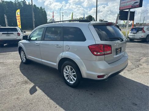 Used 2014 Dodge Journey SXT w/ Flexible Seating Group FWD image 7