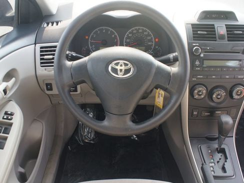Used 2013 Toyota Corolla L FWD image 5