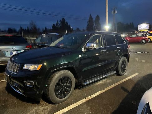 Used 2015 Jeep Grand Cherokee Overland w/ Advanced Technology Group image 48