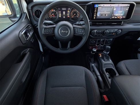 New 2025 Jeep Wrangler Unlimited Rubicon image 11