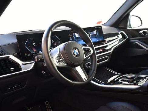 Used 2026 BMW X5 xDrive40i AWD/4WD image 13