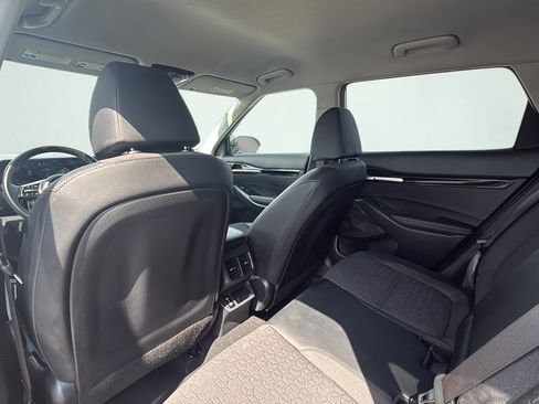 Used 2025 Kia Seltos S AWD/4WD image 36
