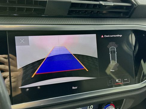 Used 2023 Audi Q3 2.0T Premium image 21