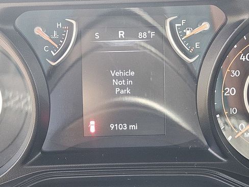 Used 2025 Jeep Wrangler Unlimited Sport AWD/4WD image 16