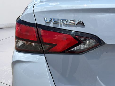 Used 2025 Nissan Versa SV FWD image 30