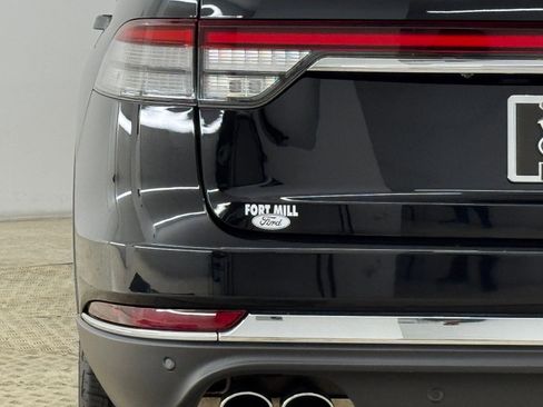 Used 2024 Lincoln Aviator AWD image 13