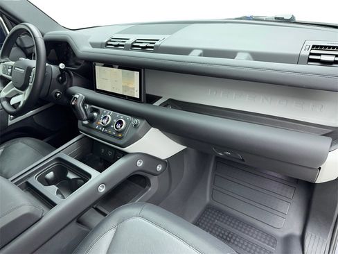 Used 2024 Land Rover Defender 110 X-Dynamic SE image 48