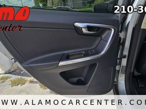 Used 2013 Volvo XC60 3.2 image 35