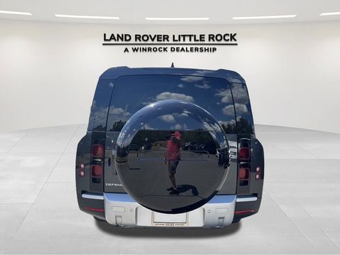 Used 2024 Land Rover Defender 130 S image 7