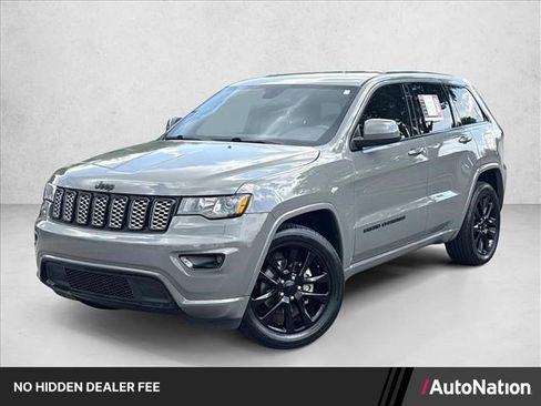 Used 2020 Jeep Grand Cherokee Altitude RWD image 1