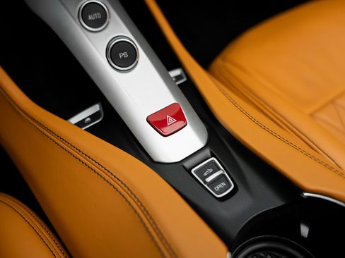 Used 2015 Ferrari California T RWD image 56