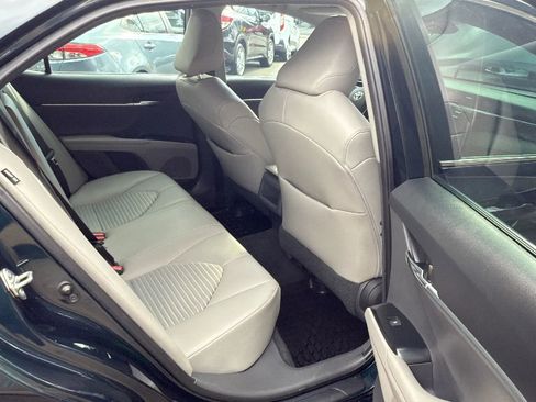 Used 2020 Toyota Camry SE image 26