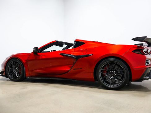 Used 2025 Chevrolet Corvette Z06 w/ Z07 Performance Package RWD image 19