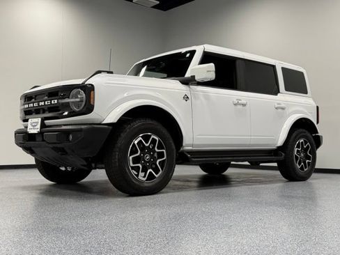 Used 2025 Ford Bronco Outer Banks AWD/4WD image 4